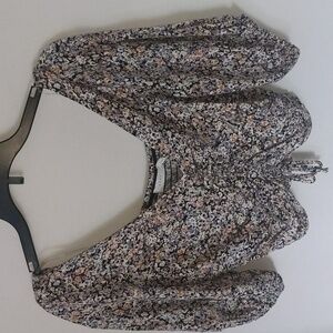 Lush long sleeve crop top size women's small. NWT.